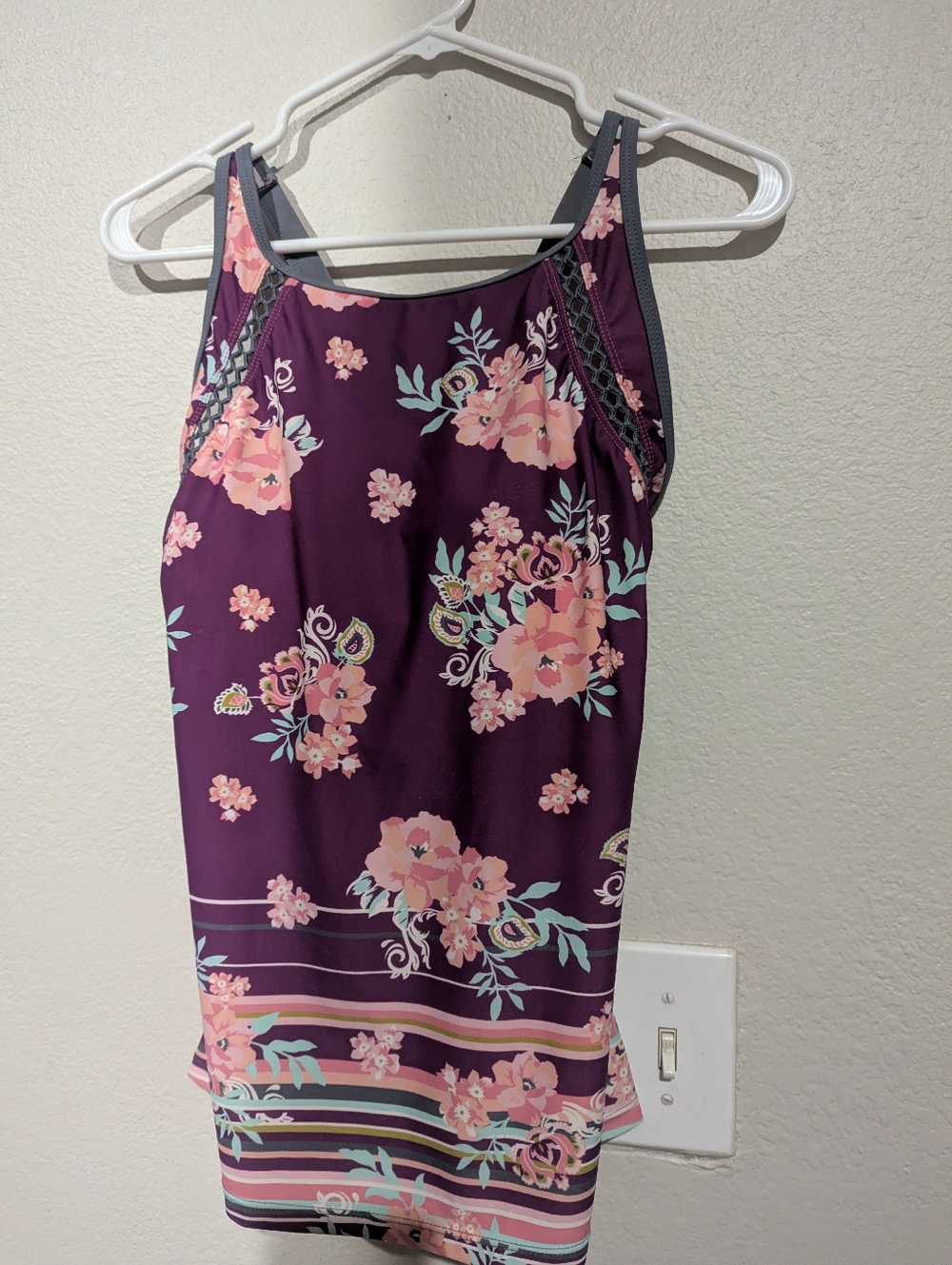 Women’s Floral High-Neck TankiniTop - Plum Pink